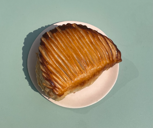 Apple chausson (turnover) (post 10 am)